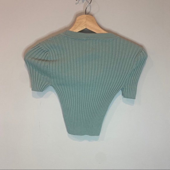 UO Hello Margot Cropped Ribbed tee - Picture 6 of 6